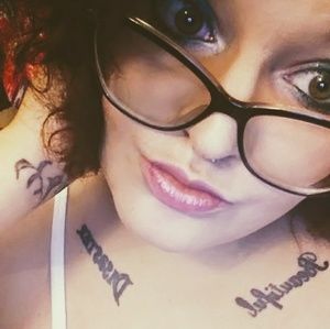 Meet your Posher, Lady